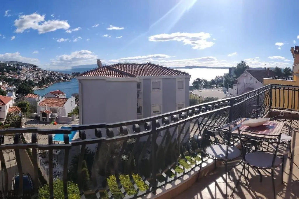 Apartment Navi Apartment, Seaview Trogir